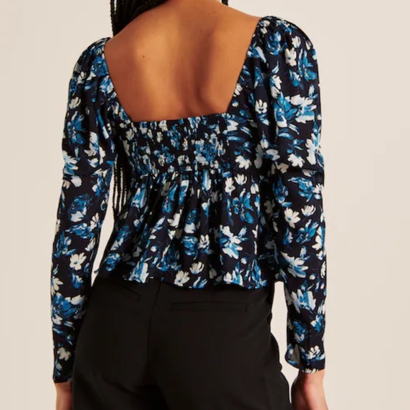 Nwt Abercrombie floral Long sleeve - Picture 2 of 3